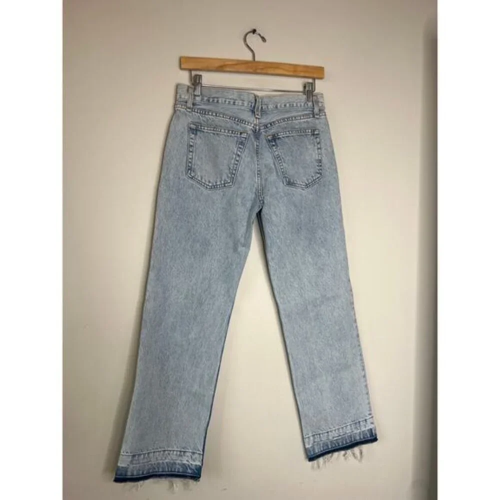 NEW ASKK NY Frayed Hem Distressed Detailing Crop Jeans Light Blue Wash Size: 25